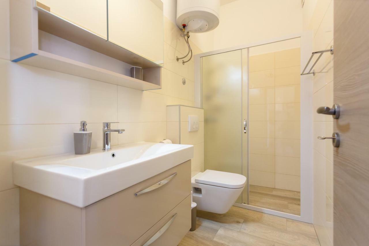 Apartment Rosemary 24 Đảo Krk Ngoại thất bức ảnh