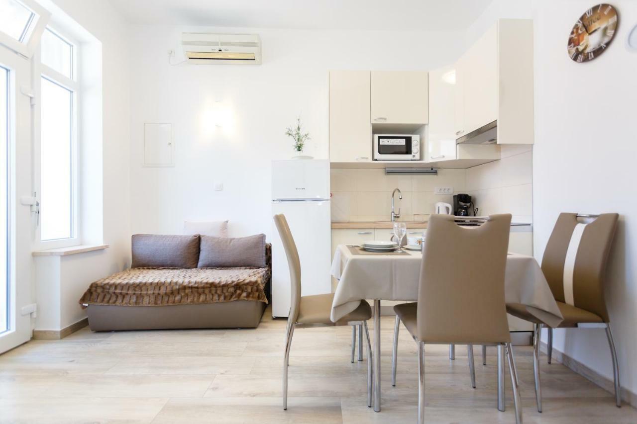 Apartment Rosemary 24 Đảo Krk Ngoại thất bức ảnh